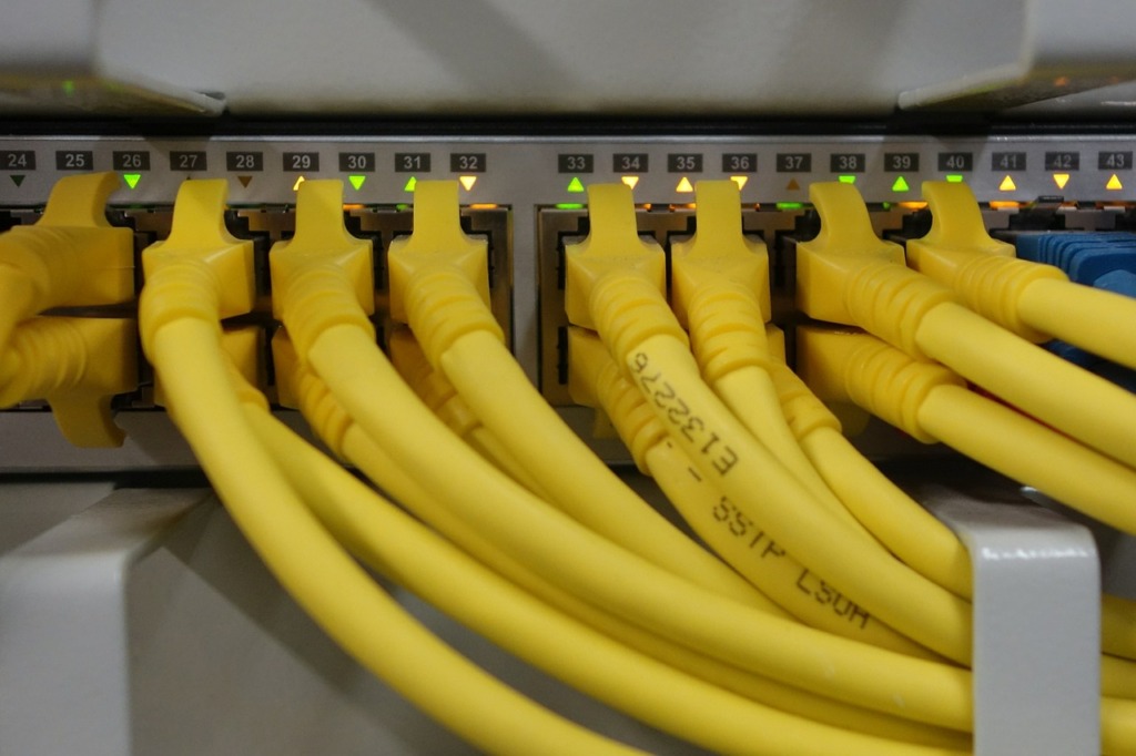 Network Cable Rj Patch Patch Cord - blickpixel / Pixabay