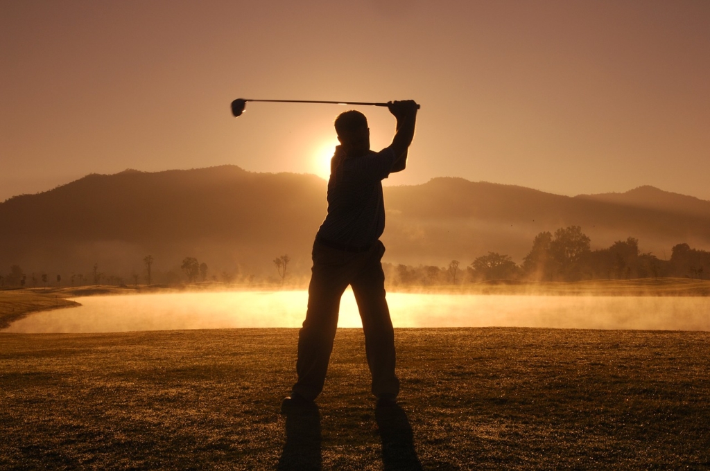 Notice Golf Thailand Game Play - tourmandarin / Pixabay