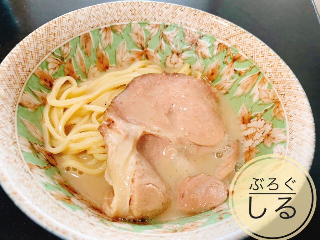 博多ラーメン池めん静岡濃厚とんこつラーメン替え玉つき