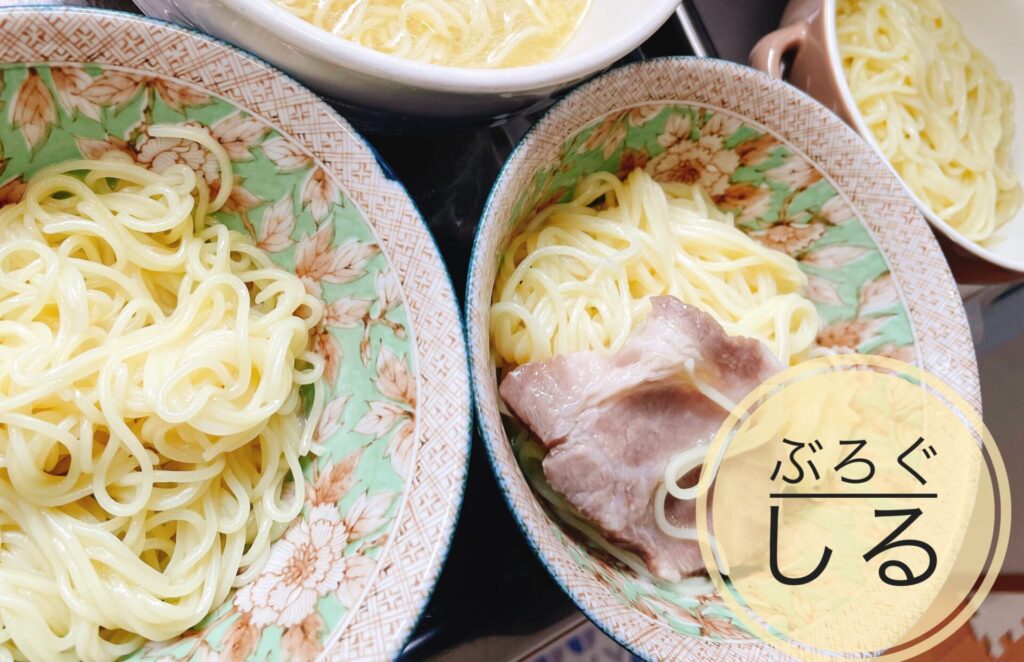 四国中央市ラーメン自販機の麺や福はら芳醇鶏そば（塩）は量が多かったのでシェアした