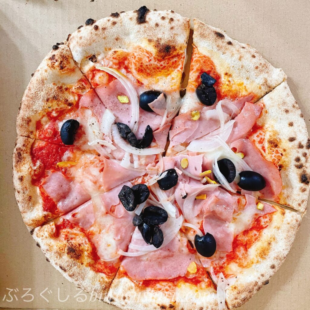 PIZZAMORE(ピッツァモーレ)でカプリチョーザをテイクアウトしてきた